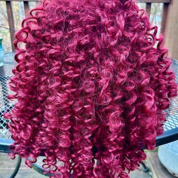 ANNIVIA Synthetic Curly wig in Deep Red Wine - NWT - Picture 4 of 7